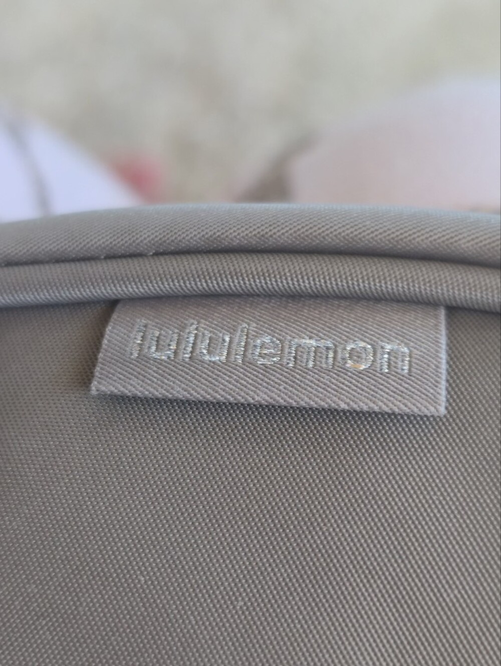 NWT Lululemon City Essentials Mini Shoulder Bag In Fall Colors -taupe IL - Picture 15 of 16